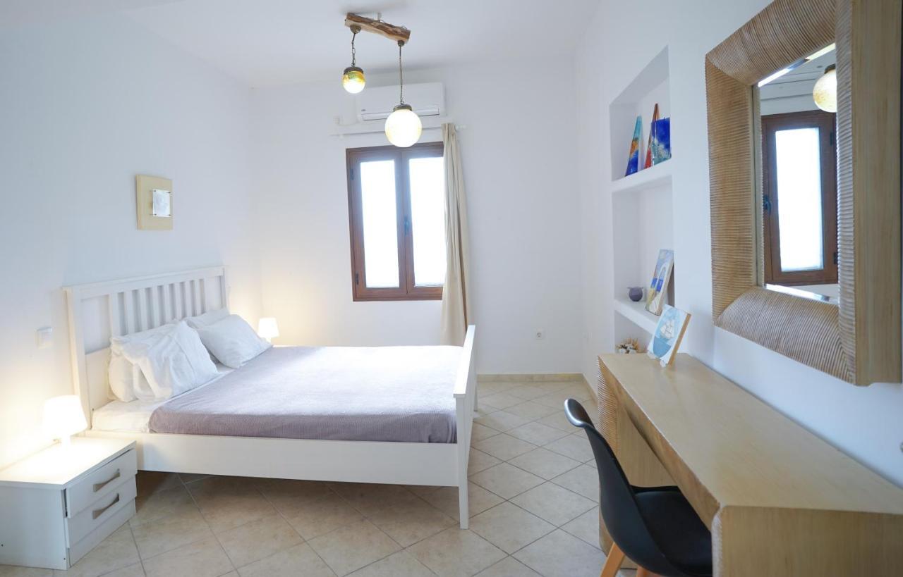 Fira Central Apartments With Veranda Oda fotoğraf