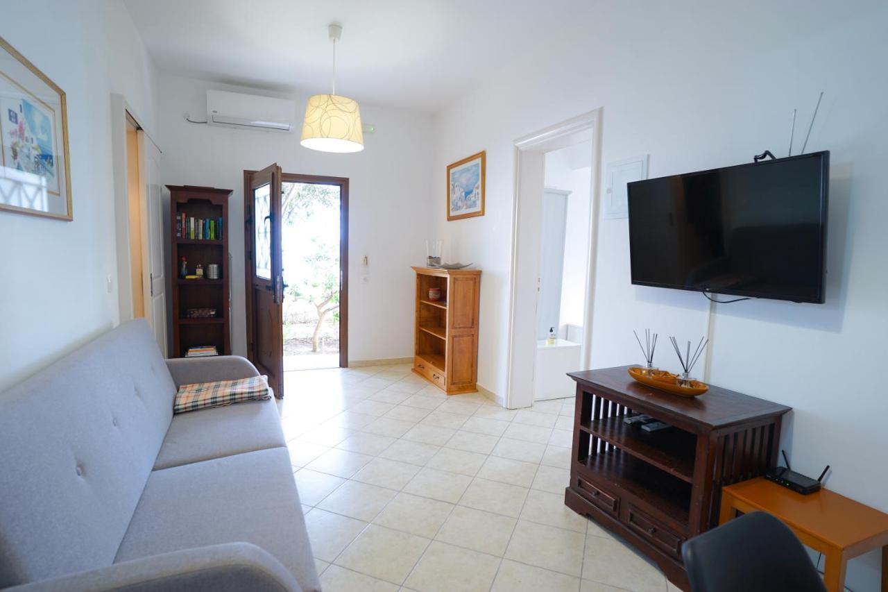 Fira Central Apartments With Veranda Oda fotoğraf